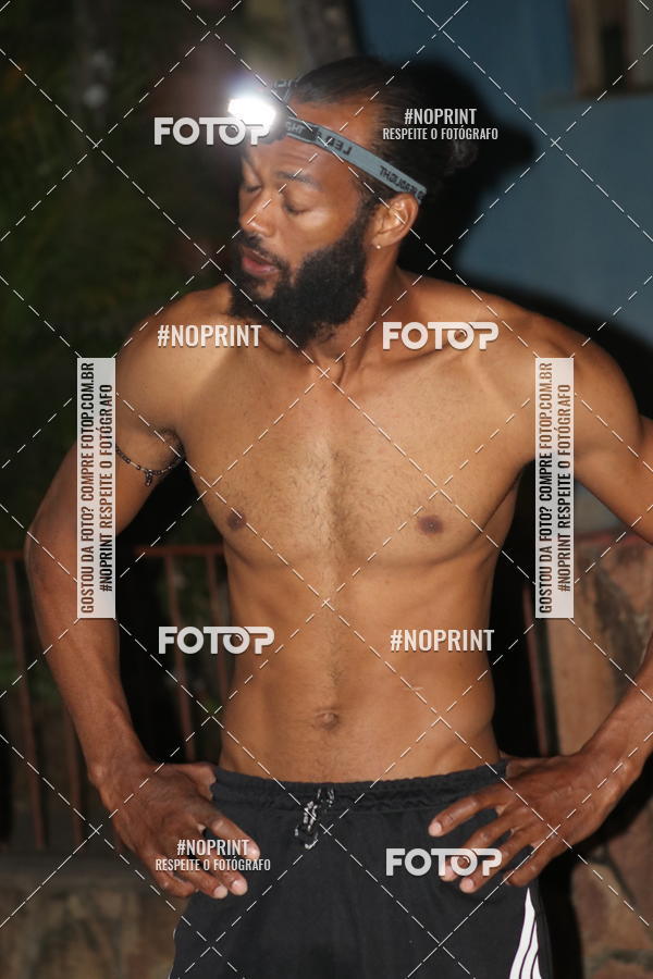 Buy your photos of the eventNight Run Carmo do Cajuru on Fotop