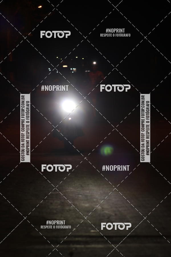 Buy your photos of the eventNight Run Carmo do Cajuru on Fotop