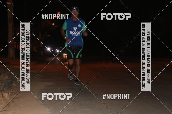 Buy your photos of the eventNight Run Carmo do Cajuru on Fotop