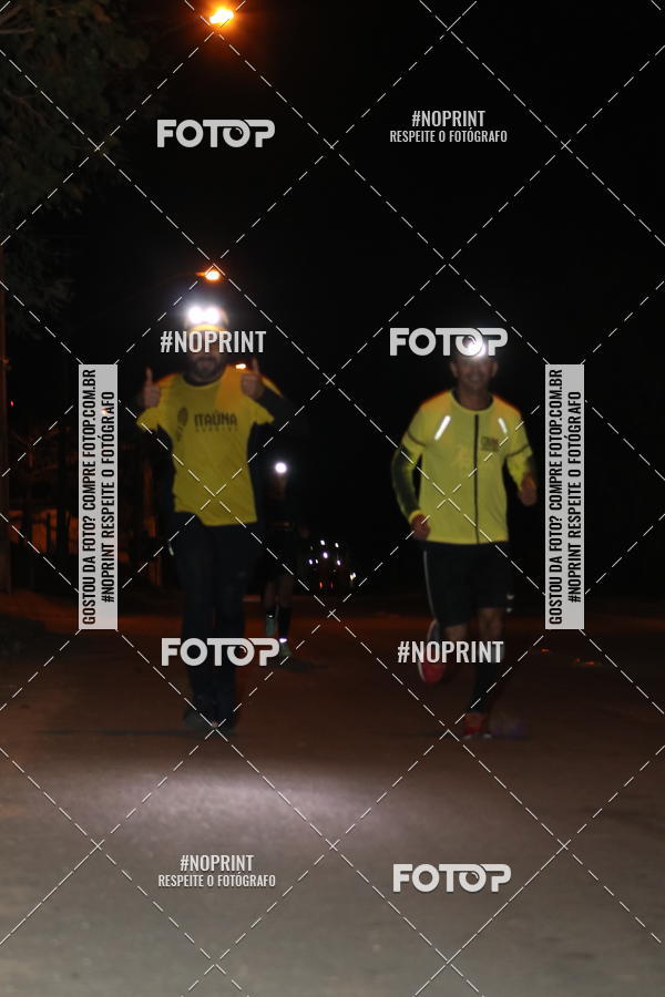 Buy your photos of the eventNight Run Carmo do Cajuru on Fotop