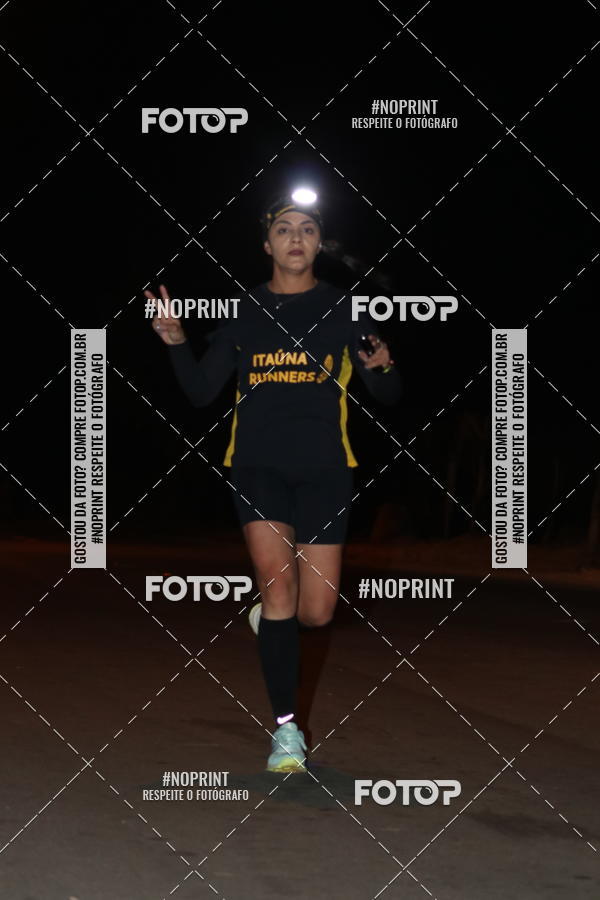 Buy your photos of the eventNight Run Carmo do Cajuru on Fotop