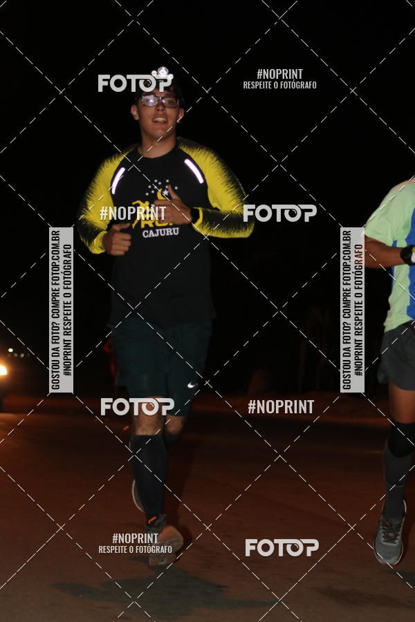 Buy your photos of the eventNight Run Carmo do Cajuru on Fotop