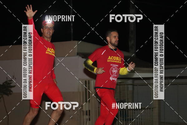 Buy your photos of the eventNight Run Carmo do Cajuru on Fotop