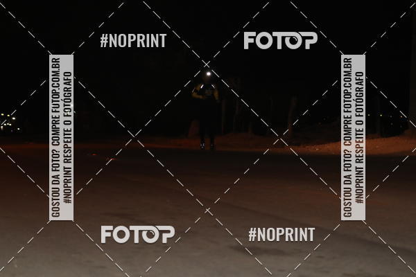 Buy your photos of the eventNight Run Carmo do Cajuru on Fotop