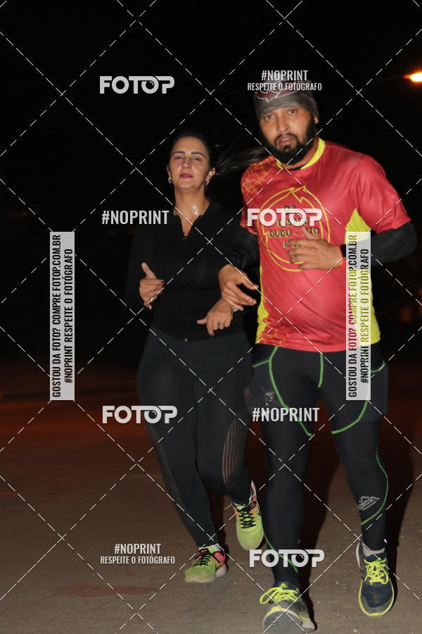 Buy your photos of the eventNight Run Carmo do Cajuru on Fotop