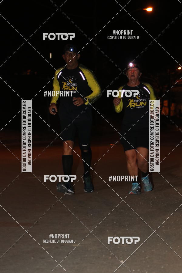 Buy your photos of the eventNight Run Carmo do Cajuru on Fotop