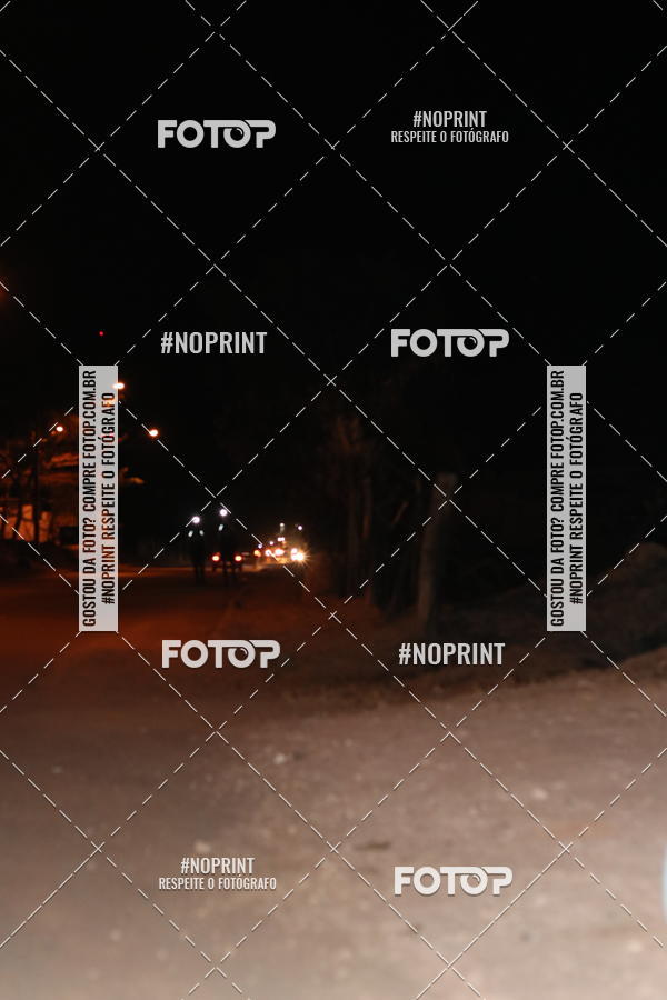 Buy your photos of the eventNight Run Carmo do Cajuru on Fotop