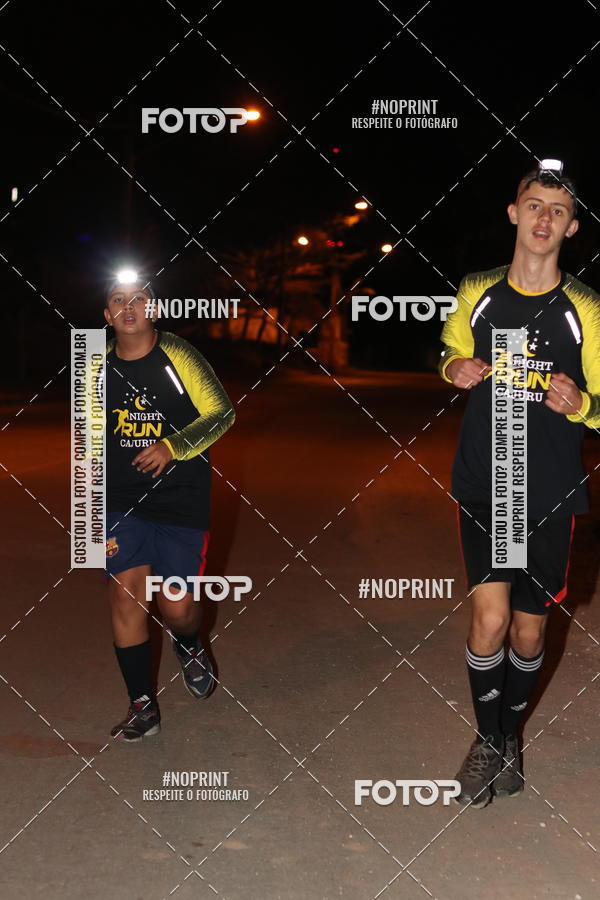 Buy your photos of the eventNight Run Carmo do Cajuru on Fotop