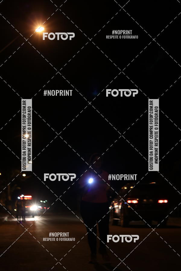 Buy your photos of the eventNight Run Carmo do Cajuru on Fotop