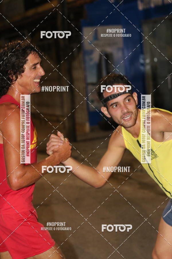 Buy your photos of the eventNight Run Carmo do Cajuru on Fotop