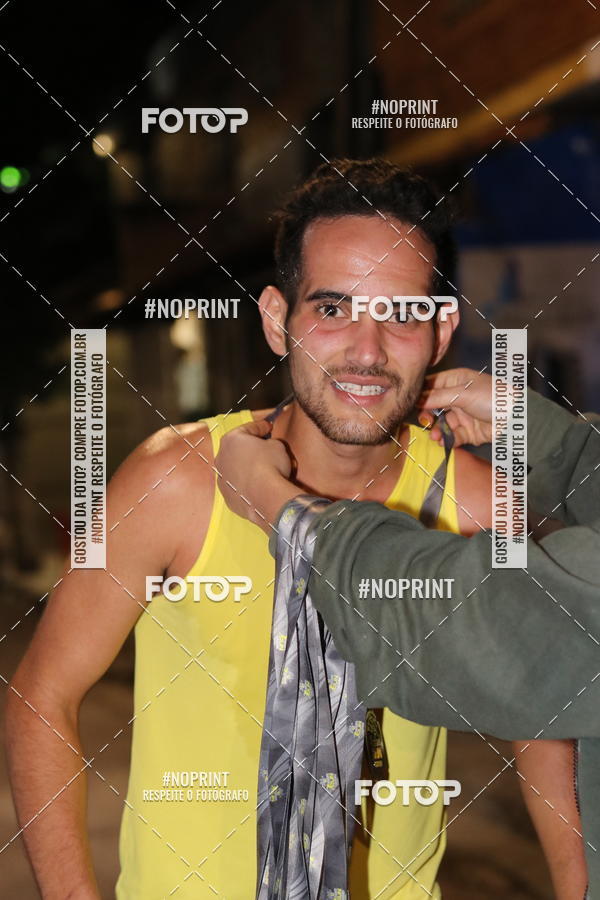 Buy your photos of the eventNight Run Carmo do Cajuru on Fotop