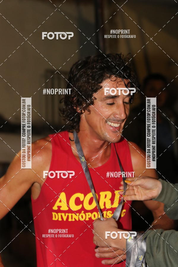 Buy your photos of the eventNight Run Carmo do Cajuru on Fotop