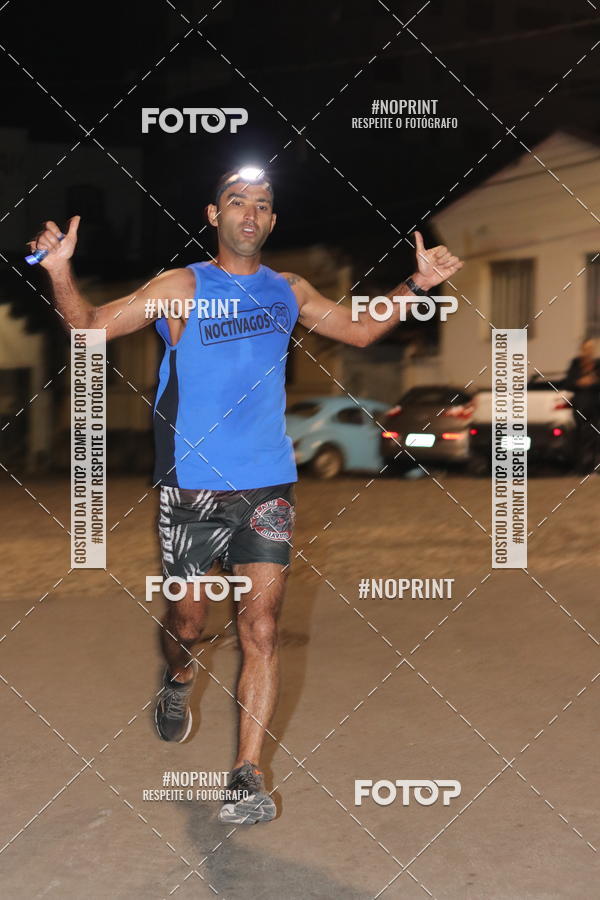 Buy your photos of the eventNight Run Carmo do Cajuru on Fotop