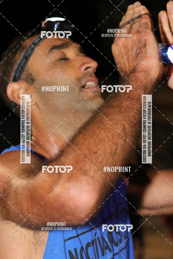 Buy your photos of the eventNight Run Carmo do Cajuru on Fotop