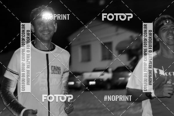 Buy your photos of the eventNight Run Carmo do Cajuru on Fotop