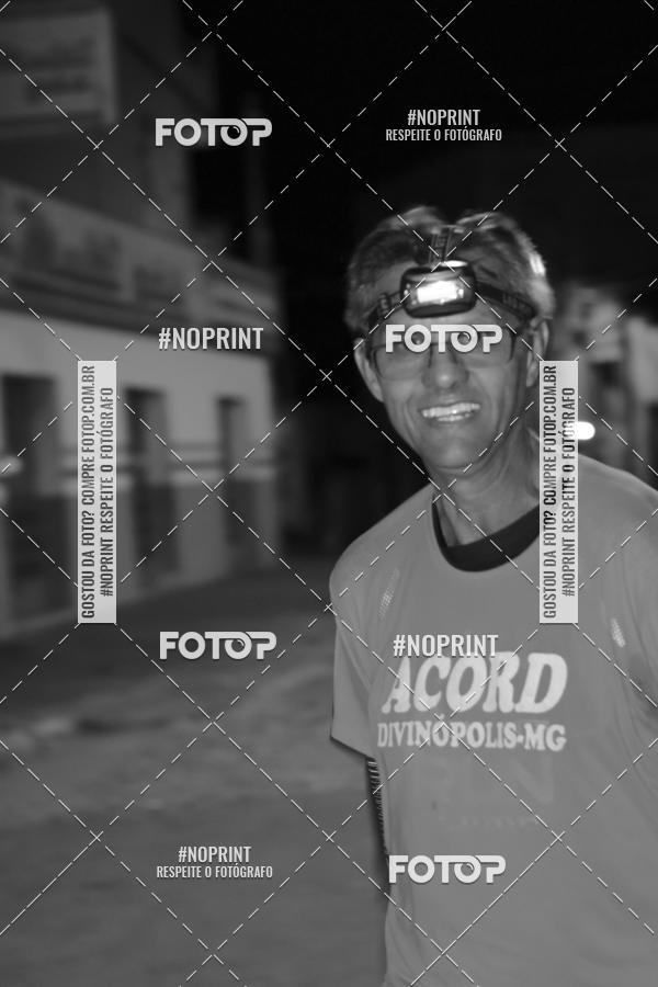 Buy your photos of the eventNight Run Carmo do Cajuru on Fotop