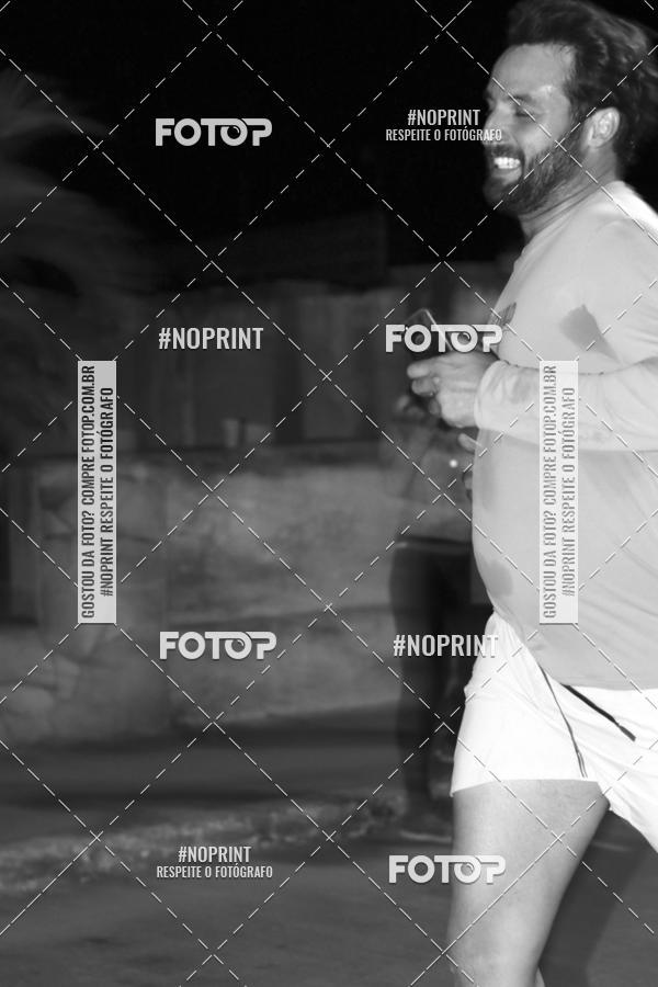 Buy your photos of the eventNight Run Carmo do Cajuru on Fotop