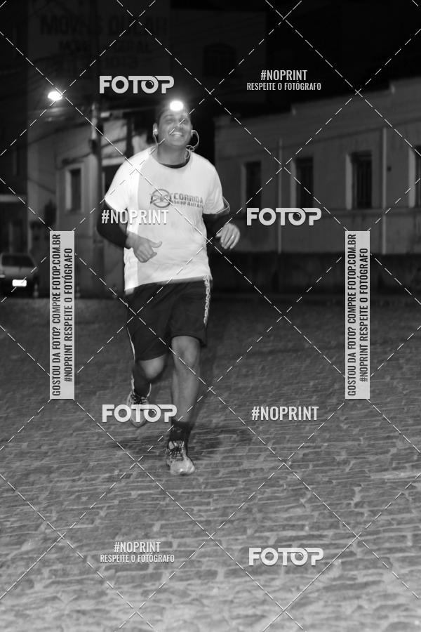 Buy your photos of the eventNight Run Carmo do Cajuru on Fotop