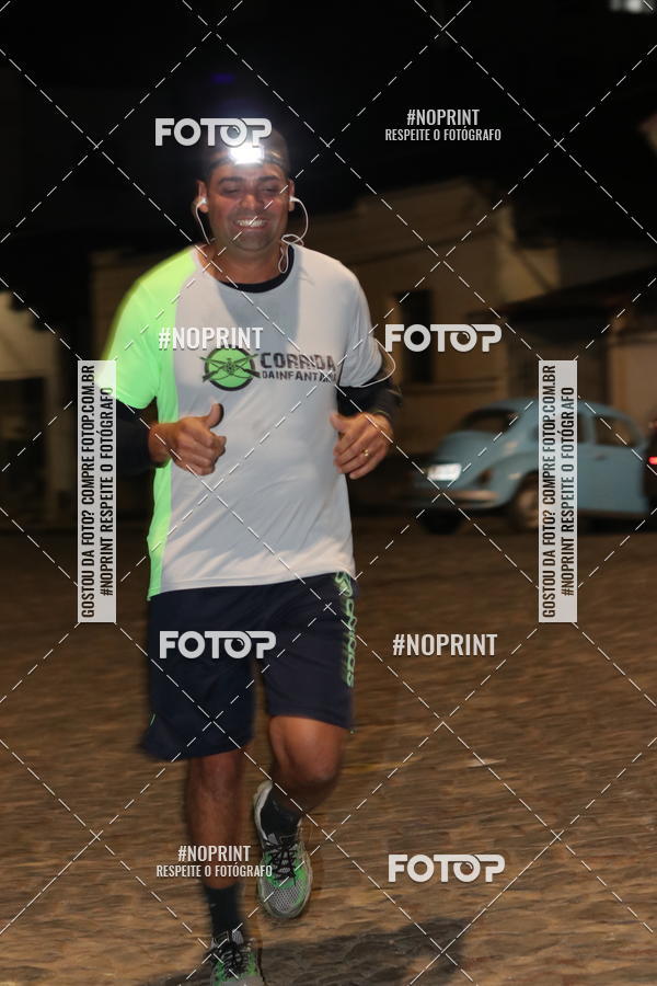 Buy your photos of the eventNight Run Carmo do Cajuru on Fotop