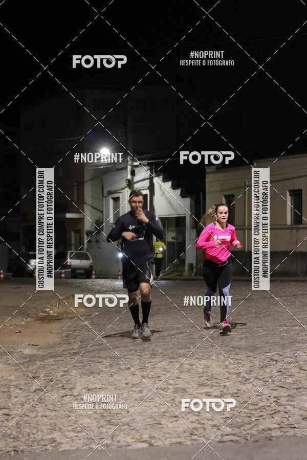 Buy your photos of the eventNight Run Carmo do Cajuru on Fotop