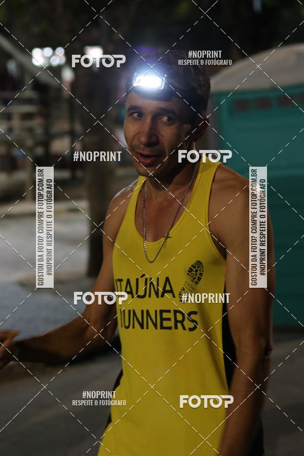 Buy your photos of the eventNight Run Carmo do Cajuru on Fotop