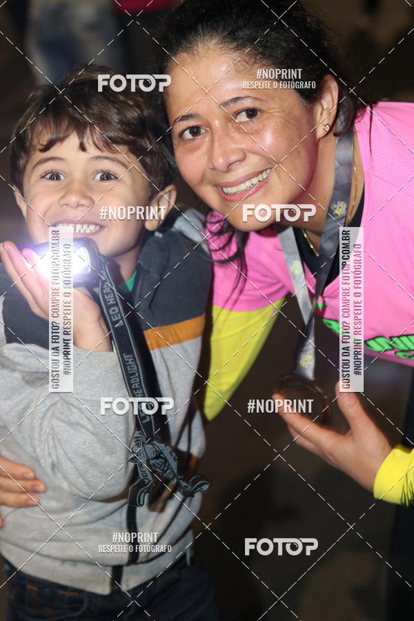 Buy your photos of the eventNight Run Carmo do Cajuru on Fotop