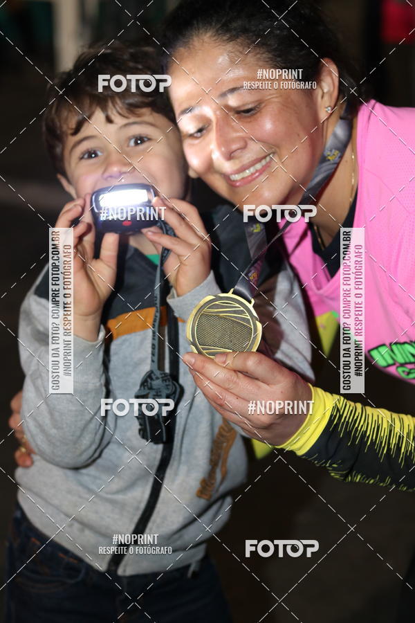 Buy your photos of the eventNight Run Carmo do Cajuru on Fotop