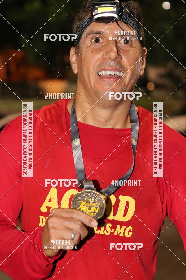 Buy your photos of the eventNight Run Carmo do Cajuru on Fotop