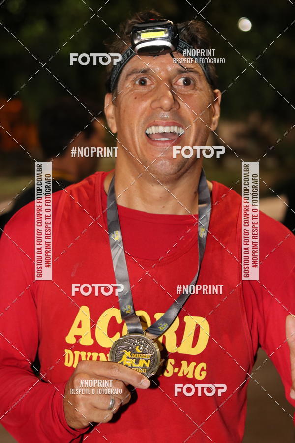 Buy your photos of the eventNight Run Carmo do Cajuru on Fotop