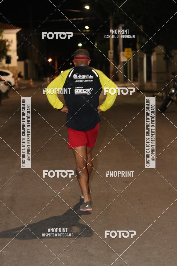 Buy your photos of the eventNight Run Carmo do Cajuru on Fotop