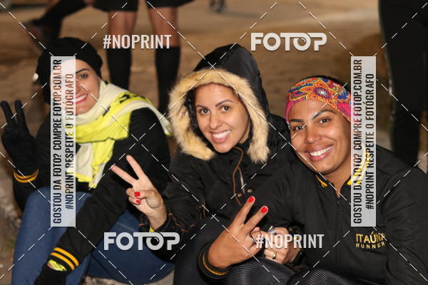 Buy your photos of the eventNight Run Carmo do Cajuru on Fotop