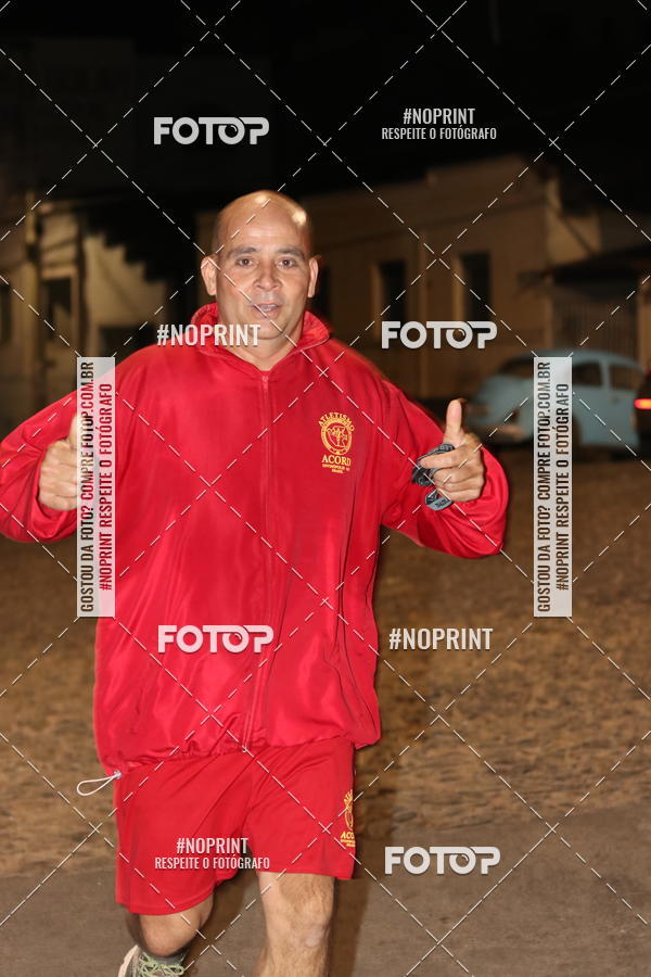 Buy your photos of the eventNight Run Carmo do Cajuru on Fotop