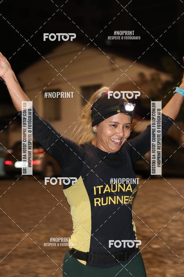 Buy your photos of the eventNight Run Carmo do Cajuru on Fotop