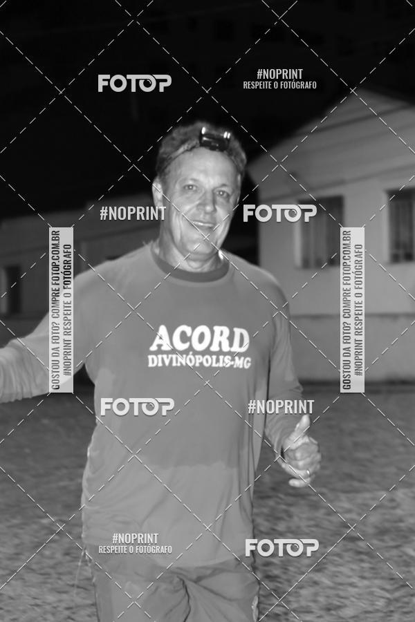 Buy your photos of the eventNight Run Carmo do Cajuru on Fotop
