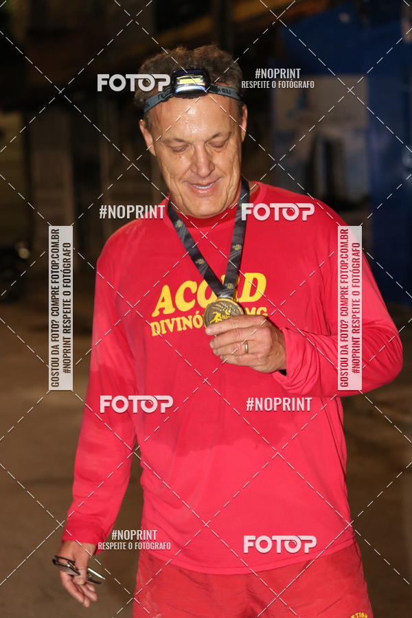 Buy your photos of the eventNight Run Carmo do Cajuru on Fotop