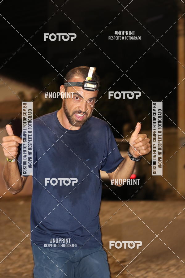 Buy your photos of the eventNight Run Carmo do Cajuru on Fotop