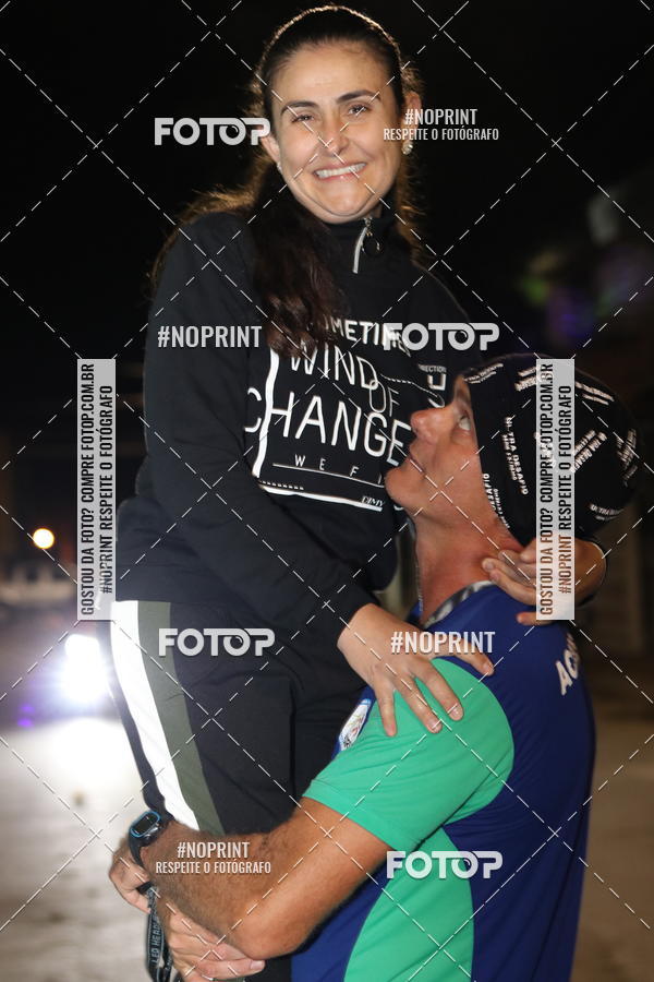 Buy your photos of the eventNight Run Carmo do Cajuru on Fotop