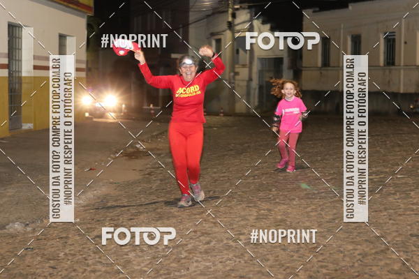 Buy your photos of the eventNight Run Carmo do Cajuru on Fotop