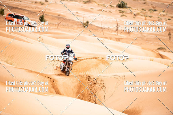 Buy your photos of the eventMerzouga 2019 on Fotop