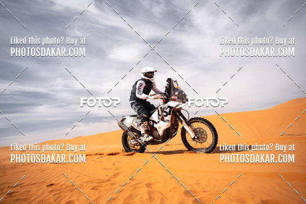 Buy your photos of the eventMerzouga 2019 on Fotop
