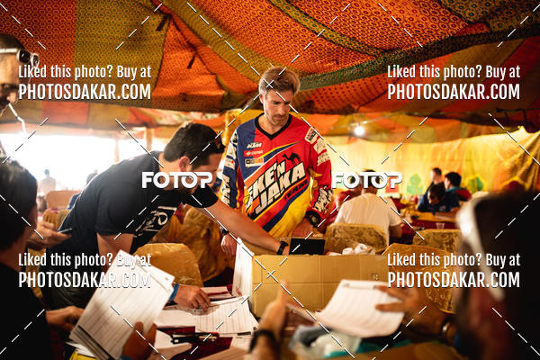 Buy your photos of the eventMerzouga 2019 on Fotop