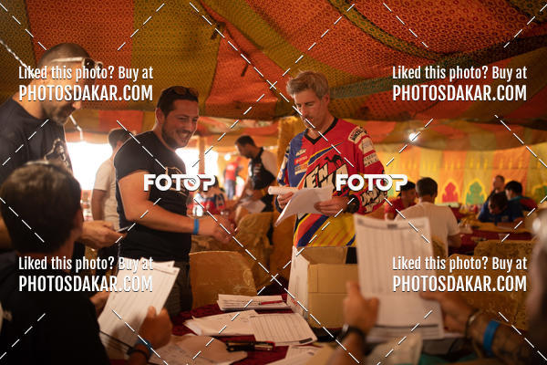 Buy your photos of the eventMerzouga 2019 on Fotop