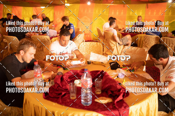 Buy your photos of the eventMerzouga 2019 on Fotop