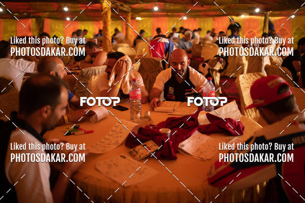 Buy your photos of the eventMerzouga 2019 on Fotop