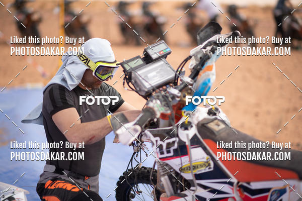 Buy your photos of the eventMerzouga 2019 on Fotop
