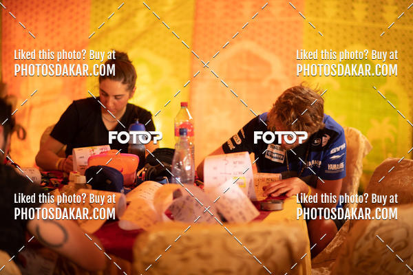 Buy your photos of the eventMerzouga 2019 on Fotop
