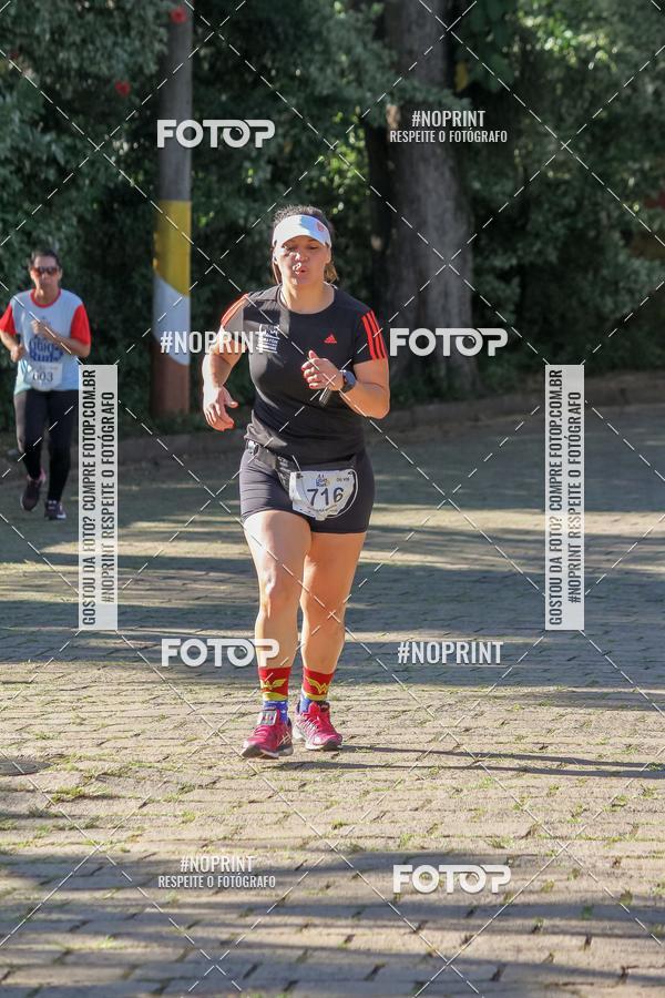 Buy your photos of the eventLight Run Avar on Fotop