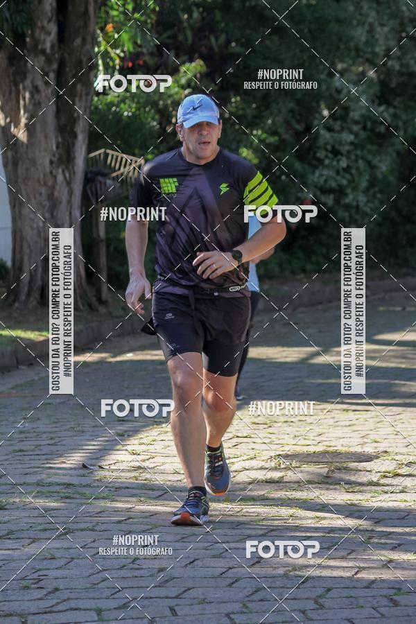Buy your photos of the eventLight Run Avar on Fotop