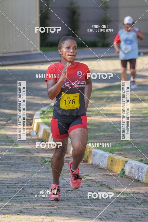 Buy your photos of the eventLight Run Avar on Fotop