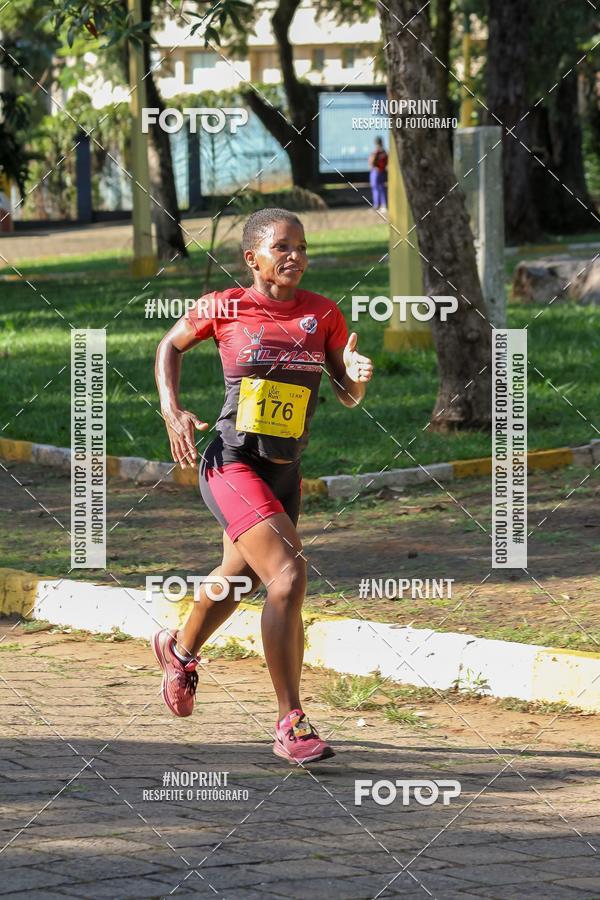 Buy your photos of the eventLight Run Avar on Fotop
